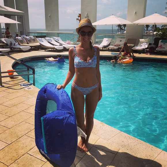 Meet your Posher, Rachel - Picture 2 of 6